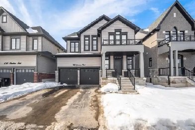 4 Bed 3 Bath FULLY UPGRADED Detached House FOR SALE In Beeton!