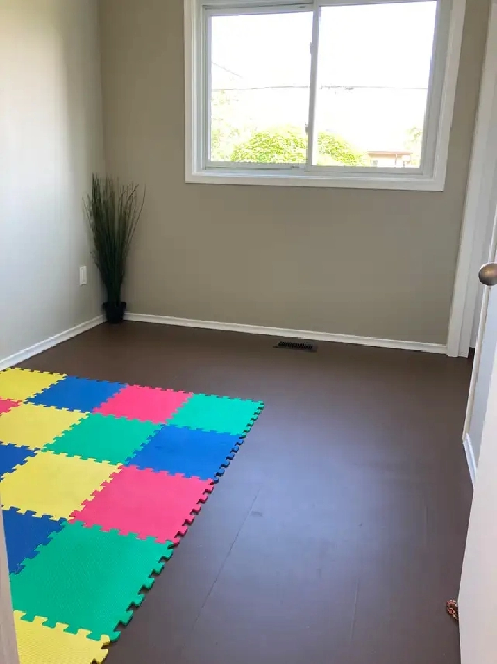 RENT  TO  OWN  HOME  -  WINDSOR