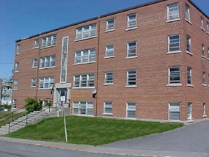 1 Bedroom Zulich Managed Apartment Available May 1st