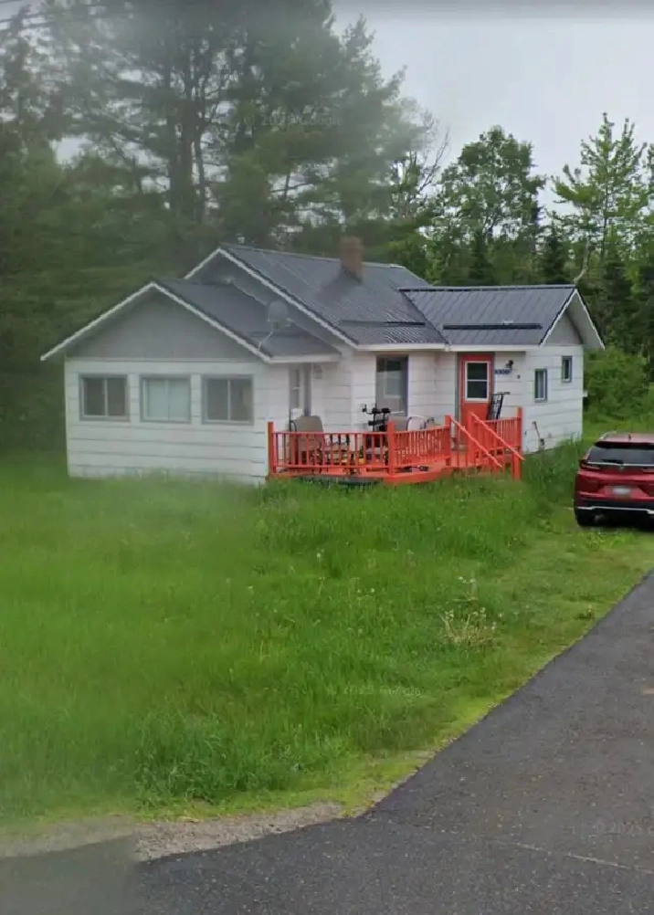 House with 2 acres (not haunted)