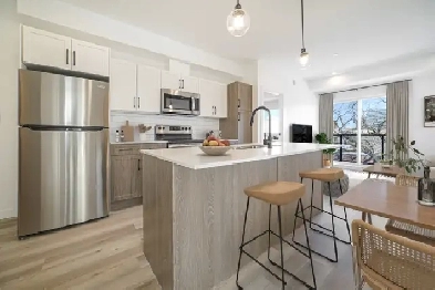 LUXURY 3 Bedroom Apartment! Available May 1st!