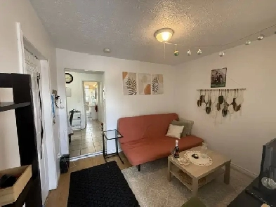 4 1/2 a loué dernière étage