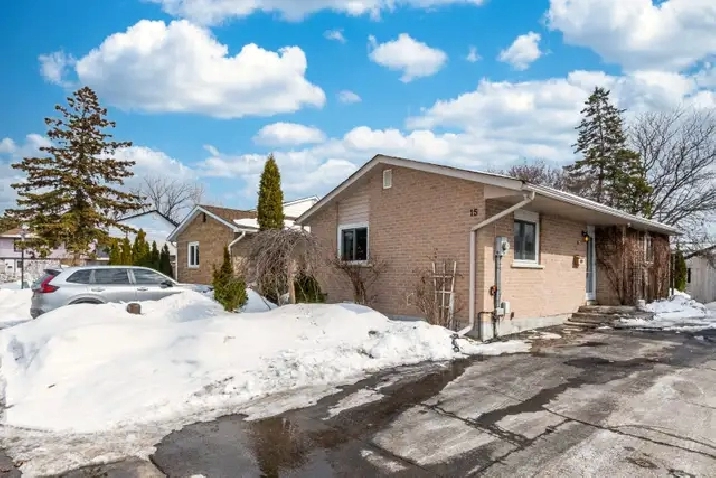 Beautiful Brampton Bungalow For Rent!