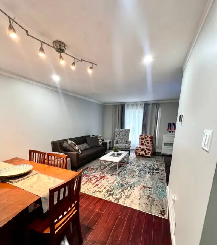 2 Beautiful Furnished Room for Rent – Female Only | Whitby