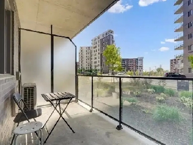 Beautiful Condo Apartment near Angrignon Metro for May