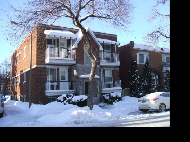 A  LOUER, Métro Crémazie-nord, 8860 St-Denis