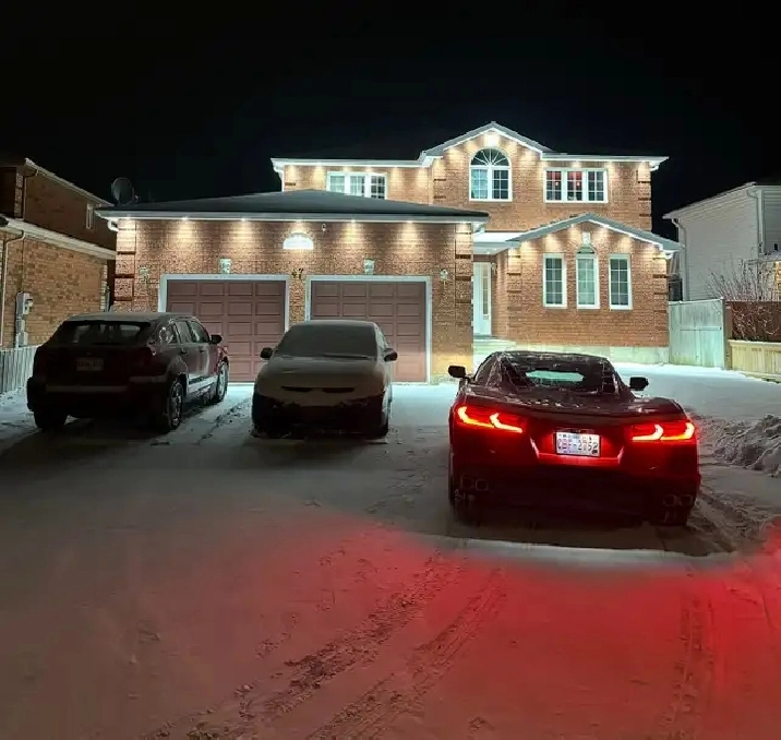 room for rent. master bedroom. private bath