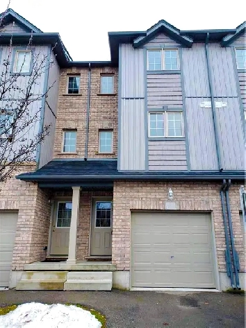 Spacious Room for Rent