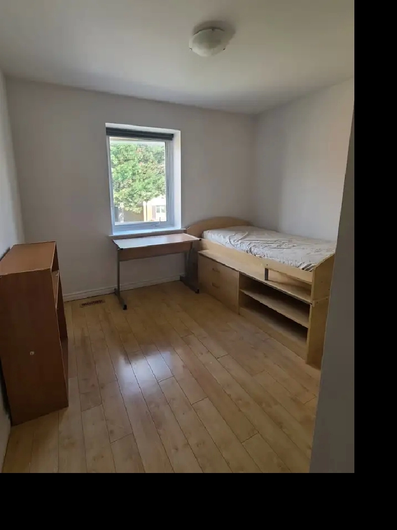 @ Scarborough Finch / Birchmount New Room 2nd floor To Rent!