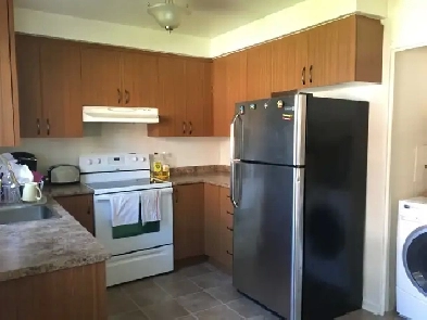 Grand 4 1/2 avec garage à Lasalle pour juillet