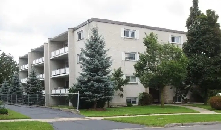 Large 2-Bed Apt in Rosemount, Kitchener - $1999 All-Inclusive