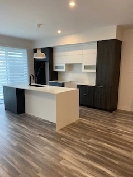 Maison de ville a louer - disponible maintenant