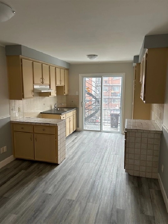 Montéal-Nord, grand 41/2 fraichement rnové