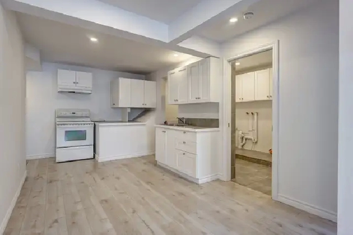 3 1/2 rénové à neuf St-Eustache - Libre maintenant - TOUT INCLUS