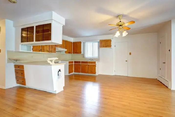 Grand 3 1/2 à louer St-Eustache - Libre maintenant - TOUT INCLUS