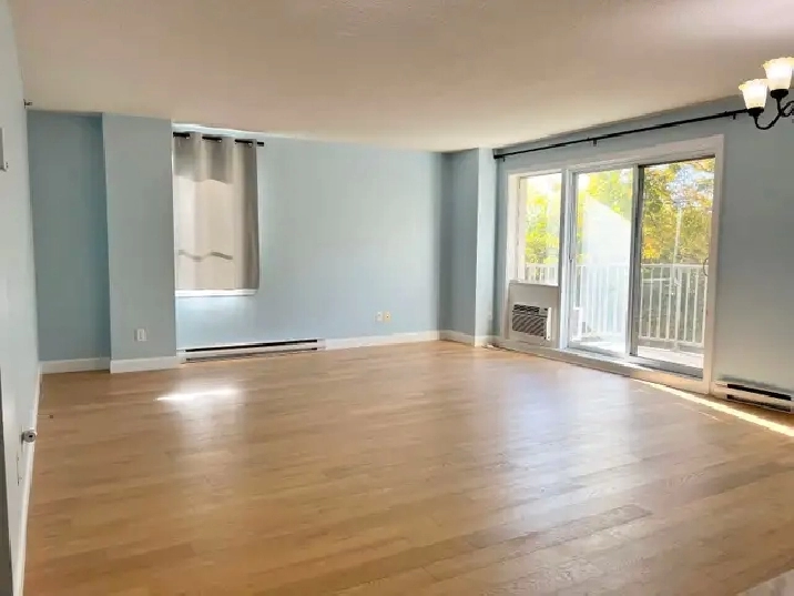 Condo 4 1/2 à louer Saint-Leonard