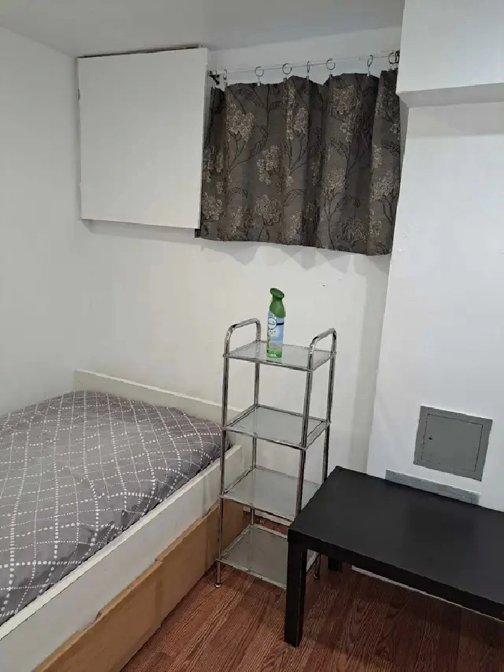 Private Room For Girl