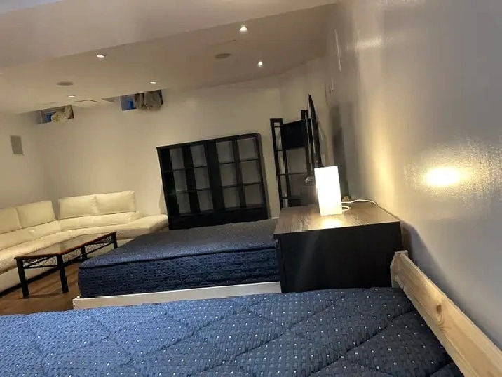 BASEMENT and upstair ROOM for RENT