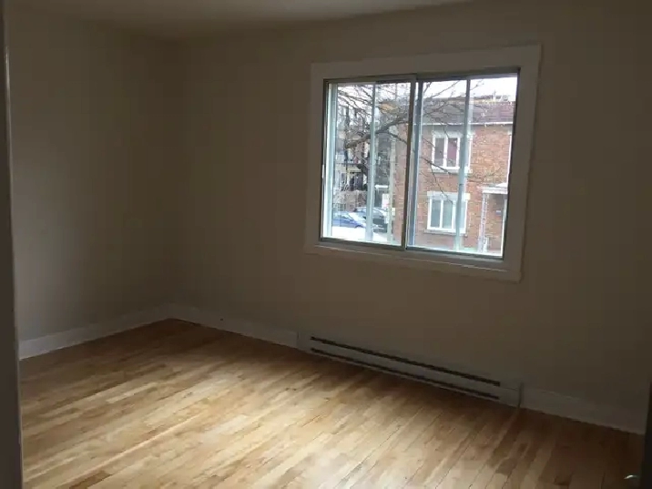 Très beau 4 ½ - 6925 Bloomfield