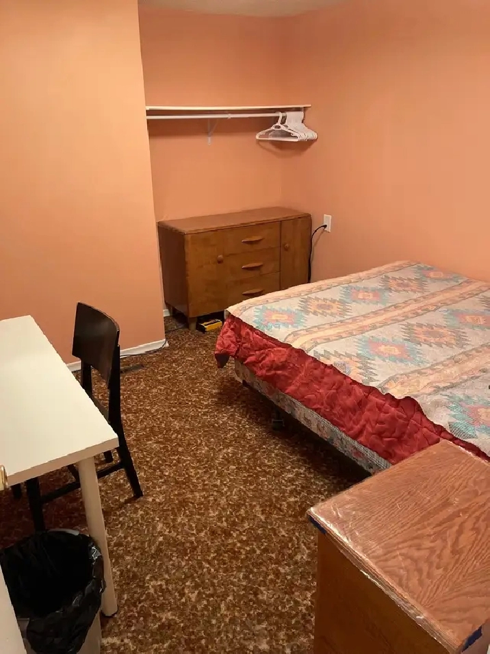 private room for rent (Drumheller)