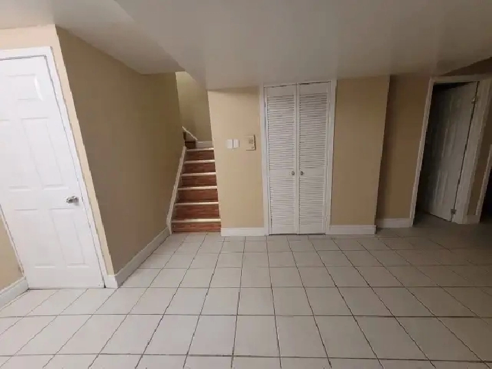 Available Immediately! All-Inclusive 2 Bedroom with 2 Parking =