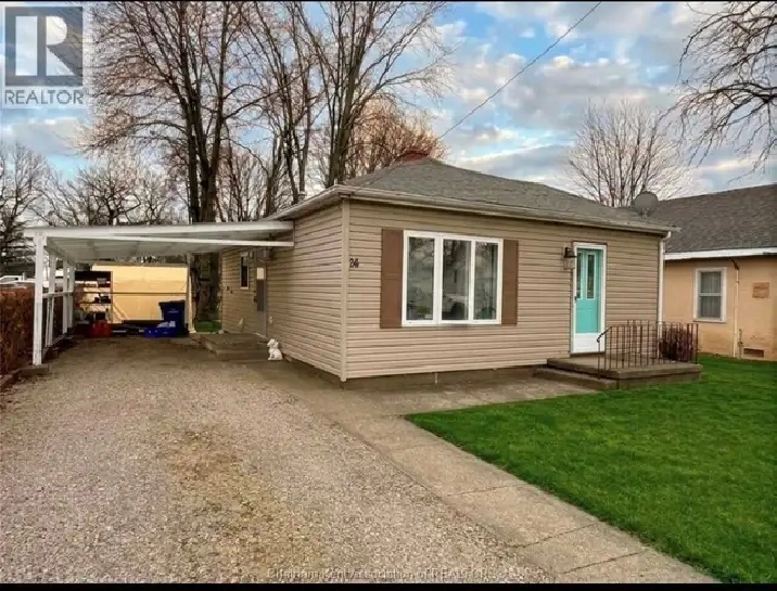 279,900! Two Bed / One bath home!