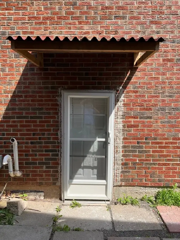 2 Bedroom Basement in Detached House for Rent in Mississauga