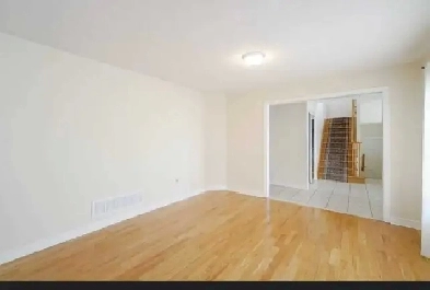 masterbedroom for rent @ raylawson blvd