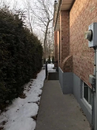 Bachelor Unit $935 only in East of Oakville