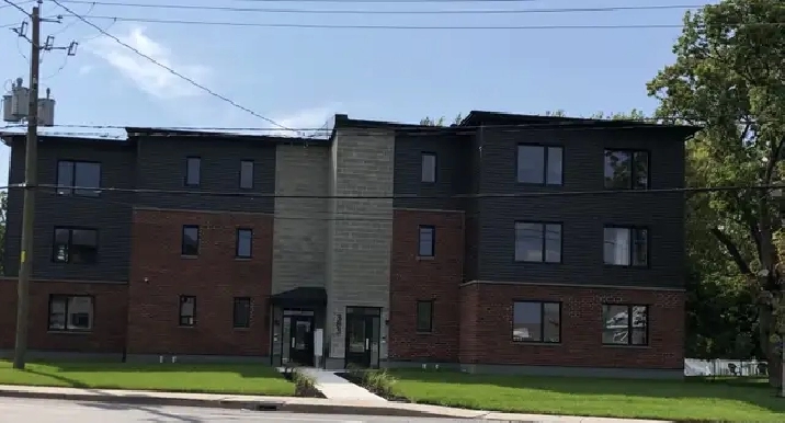 5 ½ NAPIERVILLE, NEUF, GARAGE SOUTERRAIN, Libre juin ou juillet