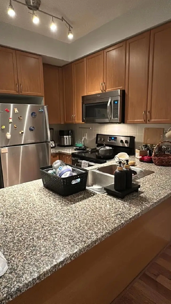 ONE BED PLUS DEN FOR RENT CHEAP PRICE