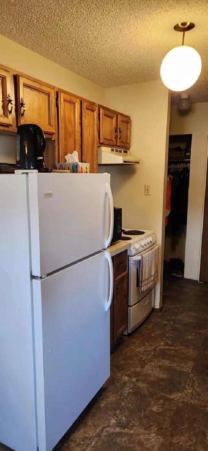 Shared Accommadations in 2 bedroom apartment