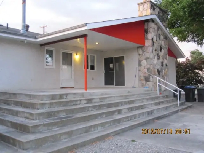 Lower Mission-Top floor of large house