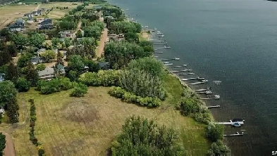 Blackstrap Lake lot in established resort of Resort of Shields