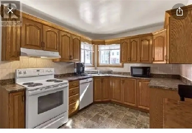 3 Bedroom Apartment  – All Utilities Included – Garage –