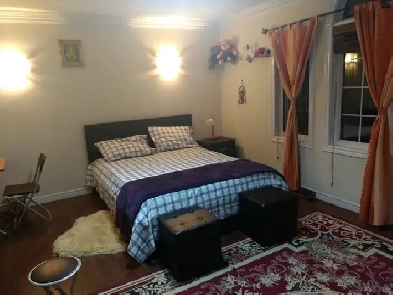 2nd floor room available at Markham and Steeles Ave