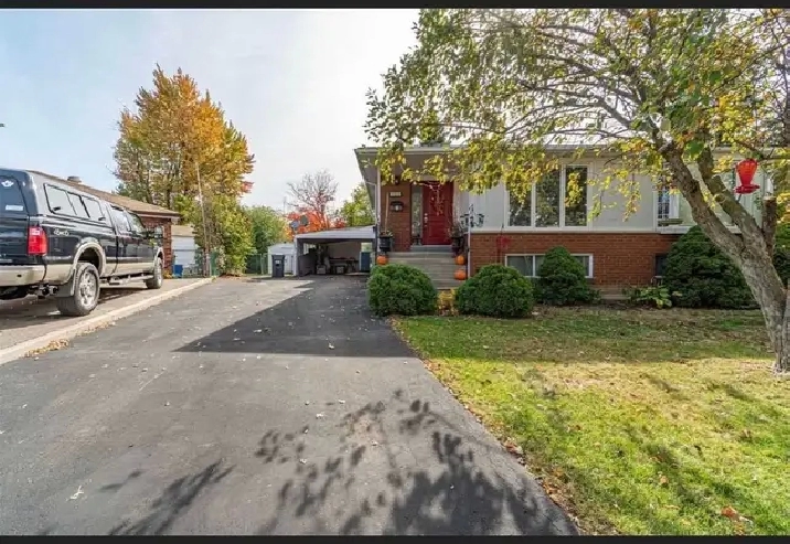 2 Bedroom House Near Bramalea City Center