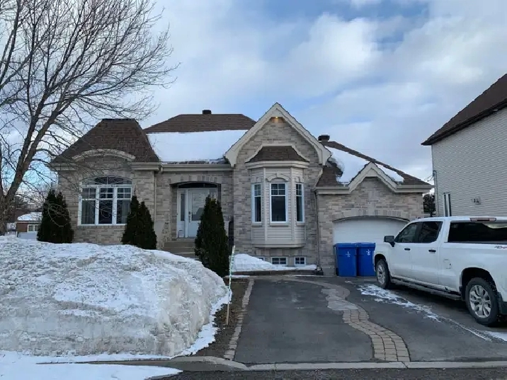 bachelor, logement, 3 1/2 a louer à Blainville