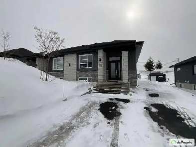 Superbe jumelé dans le quartier de la route Lallemand à Lévis