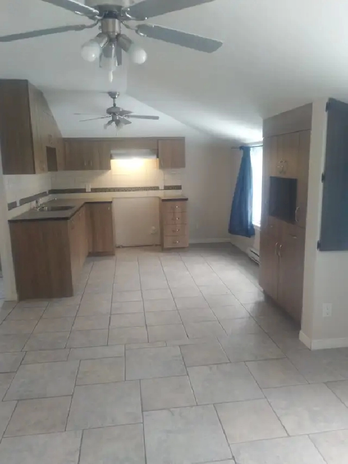 31/2 a louer dans un duplex, 1497 du rosaire,sherbrooke