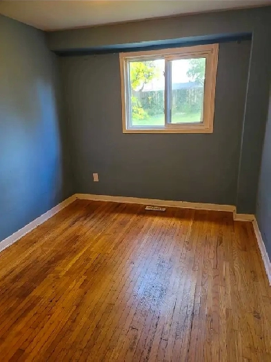 1 room near Erindale station road and Dundas near Westdale mall