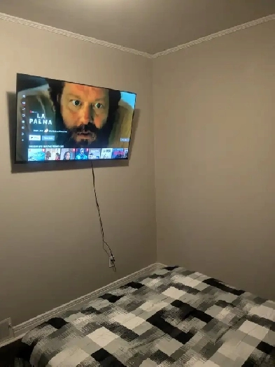 RENT FREE! No Credit  or Employment  check!  Furnished room, TV