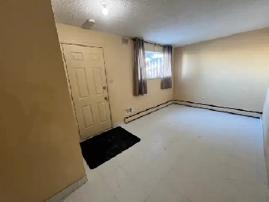 one bedroom unit in 4plxe