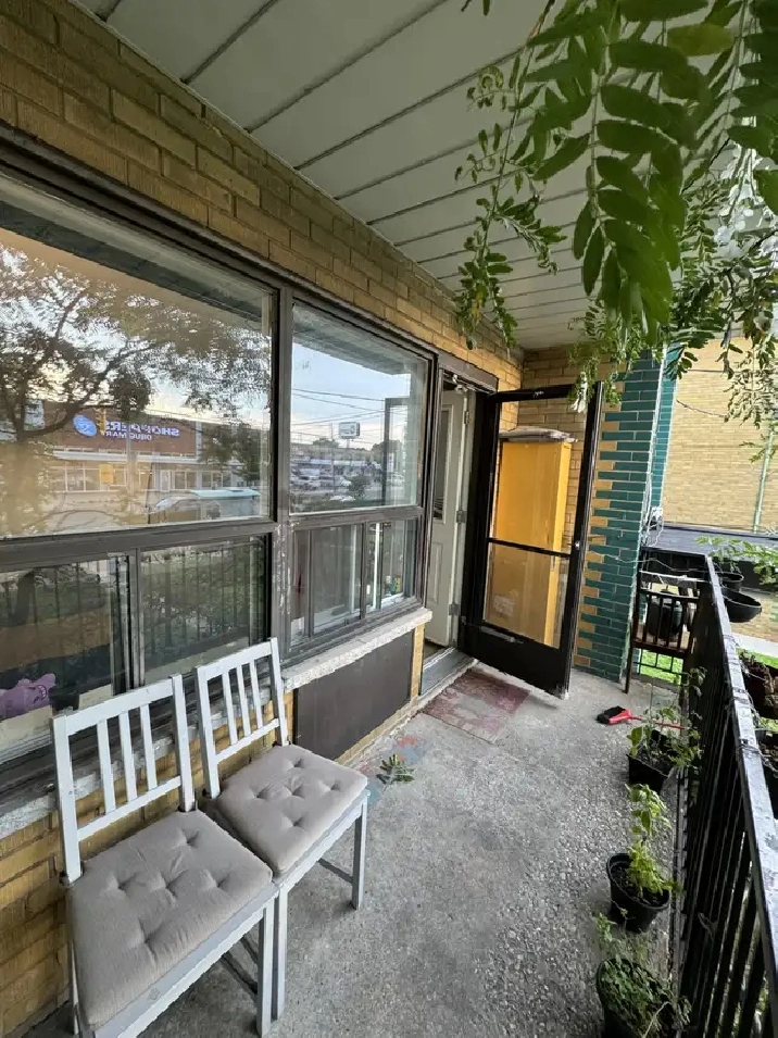 Studio room for rent furnished for 1 or a couple Wilson-Bathurst