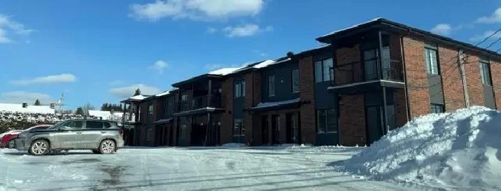 4 1/2 à louer (Brompton)