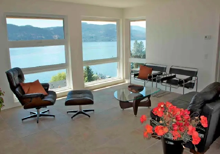 One Bedroom Lakeview suite for rent