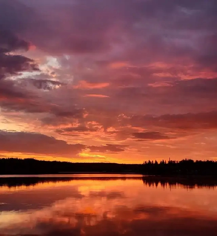 Bird River Cottage - Waterfront