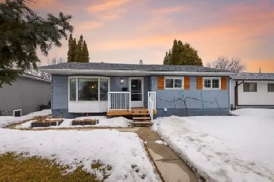 Extensively Renovated 4dbrm BNG w/ 3-Season Sunroom & Dbl Grg