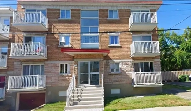 BEAU GRAND 4 1/2 COIN HENRI BOURASSA ET PIE IX