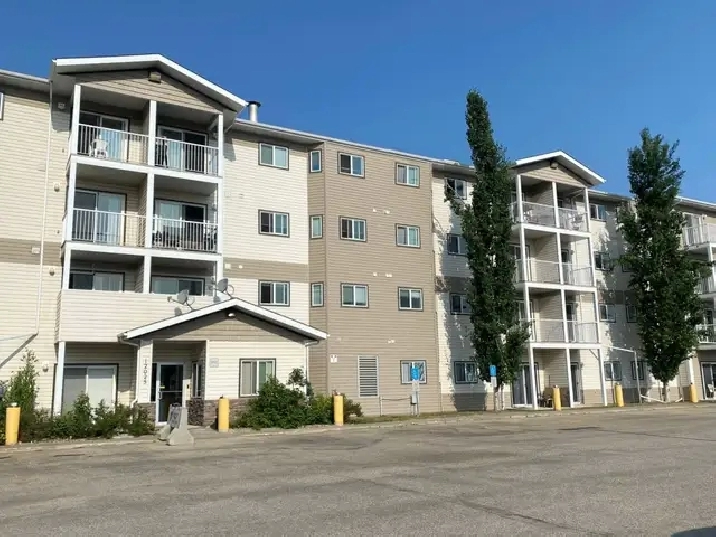 #1431 - 2 Bed/1 Bath Condo Royal Oaks Manor $1650 h/w included